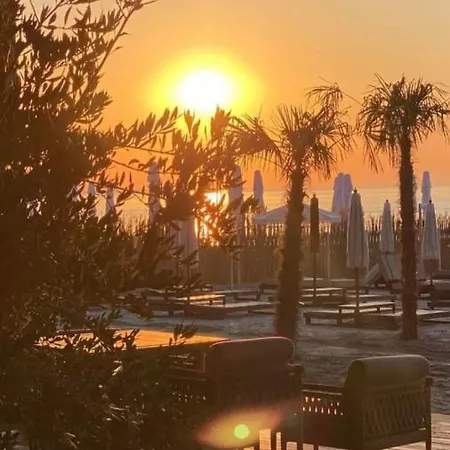 Acrima 109 Mamaia Nord Апартаменты Нэводари